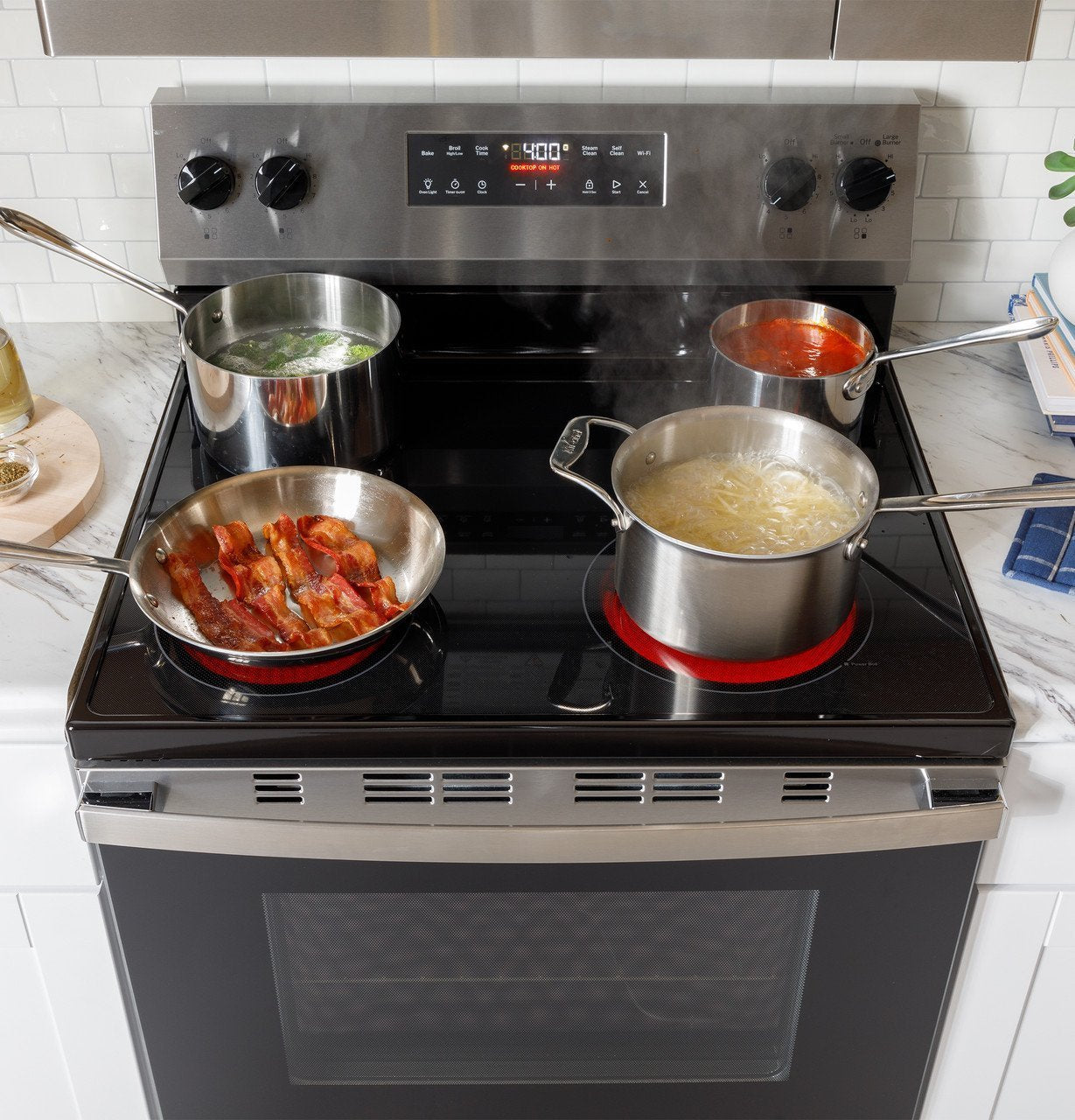GE 30″ Freestanding Electric Range - Image 2